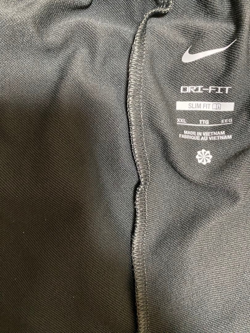 モ*ー様 Nike Therma-Fit ハーフジップドリルトップ ストライクK