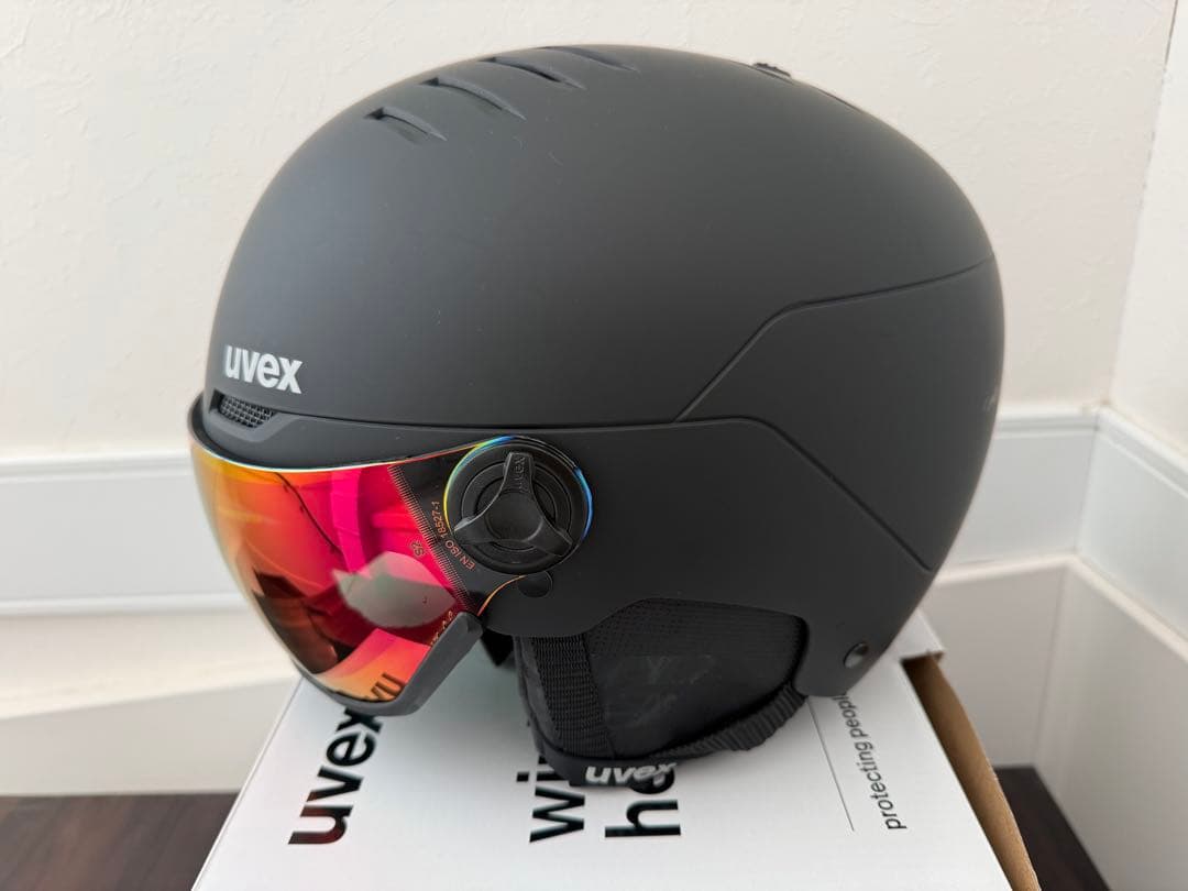uvex バイザーヘルメット 58-61 スノーボード　スキー ヘルメット