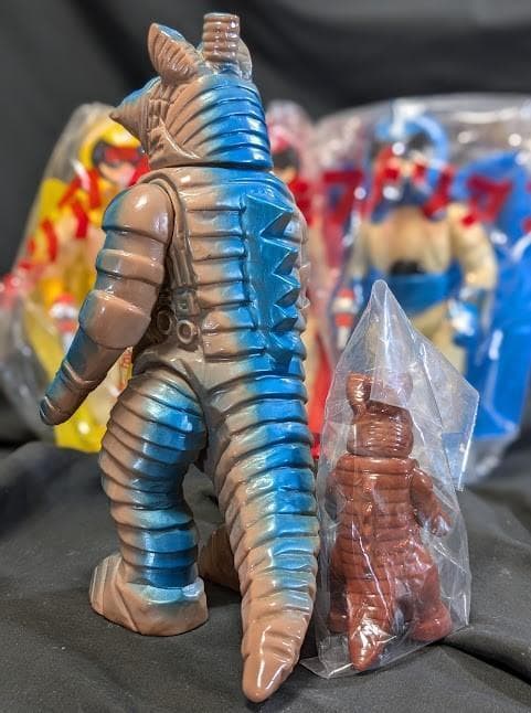 モゲラ２体＆未開封ミステリアン赤青黄（Ｍ１号）ソフビフィギュア計５体セット