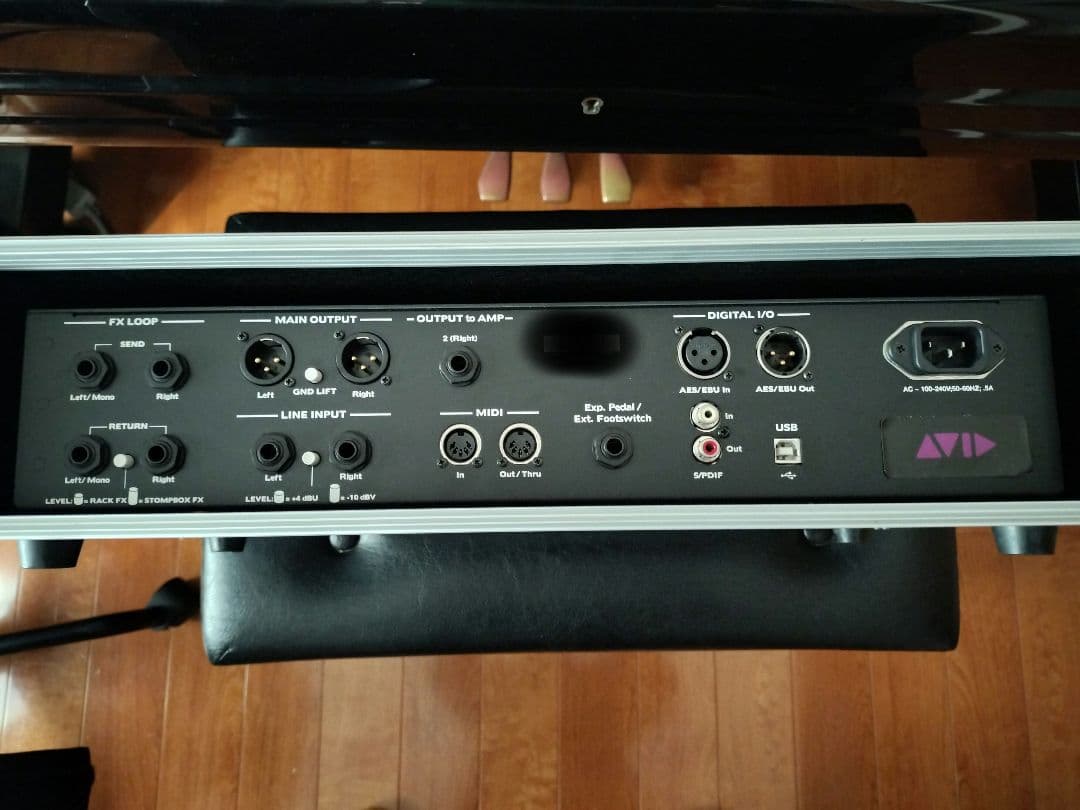 【ラックケース付き】Avid Eleven Rack エレキギター用プロセッサー