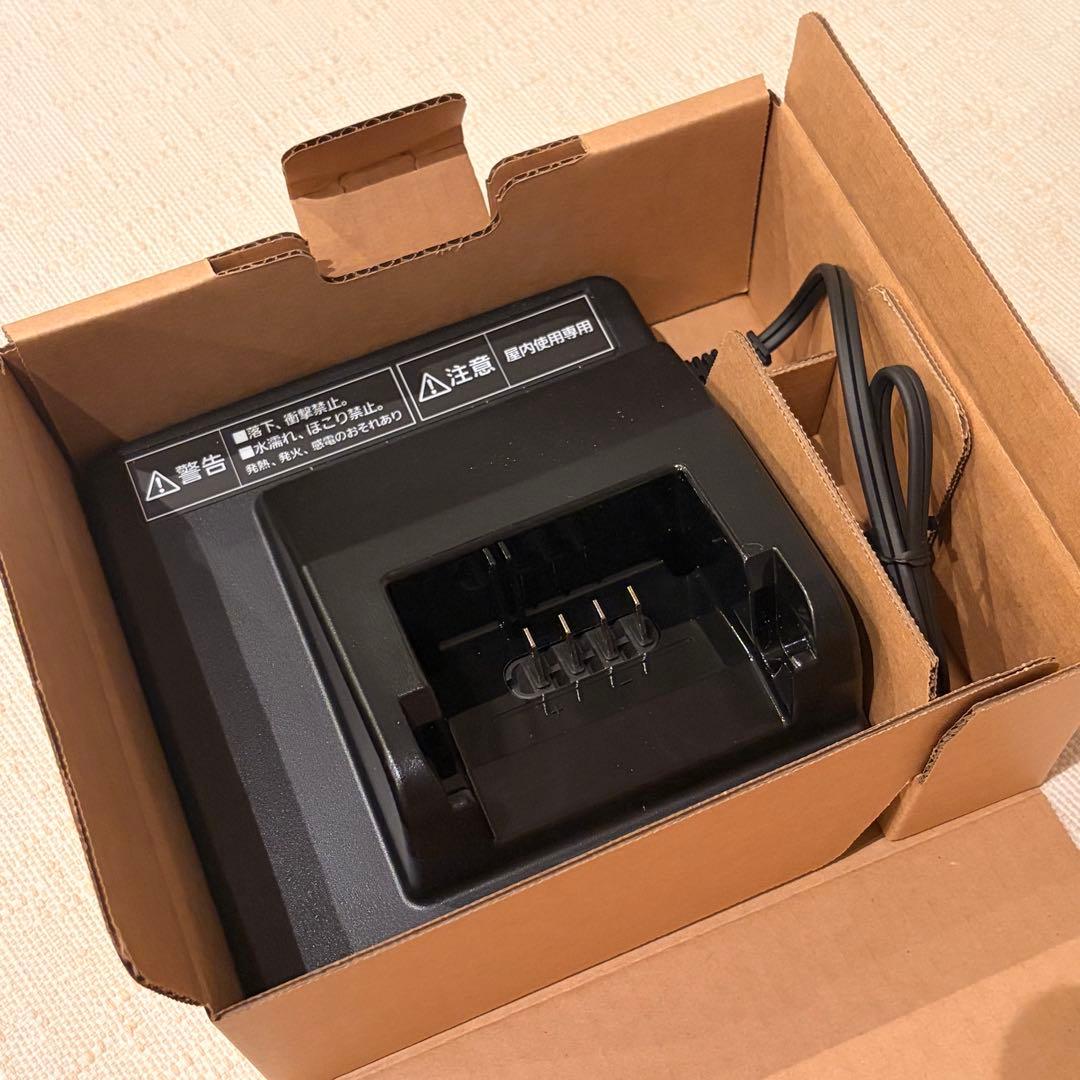 Panasonic NKJ074Z 電動自転車　バッテリー充電器