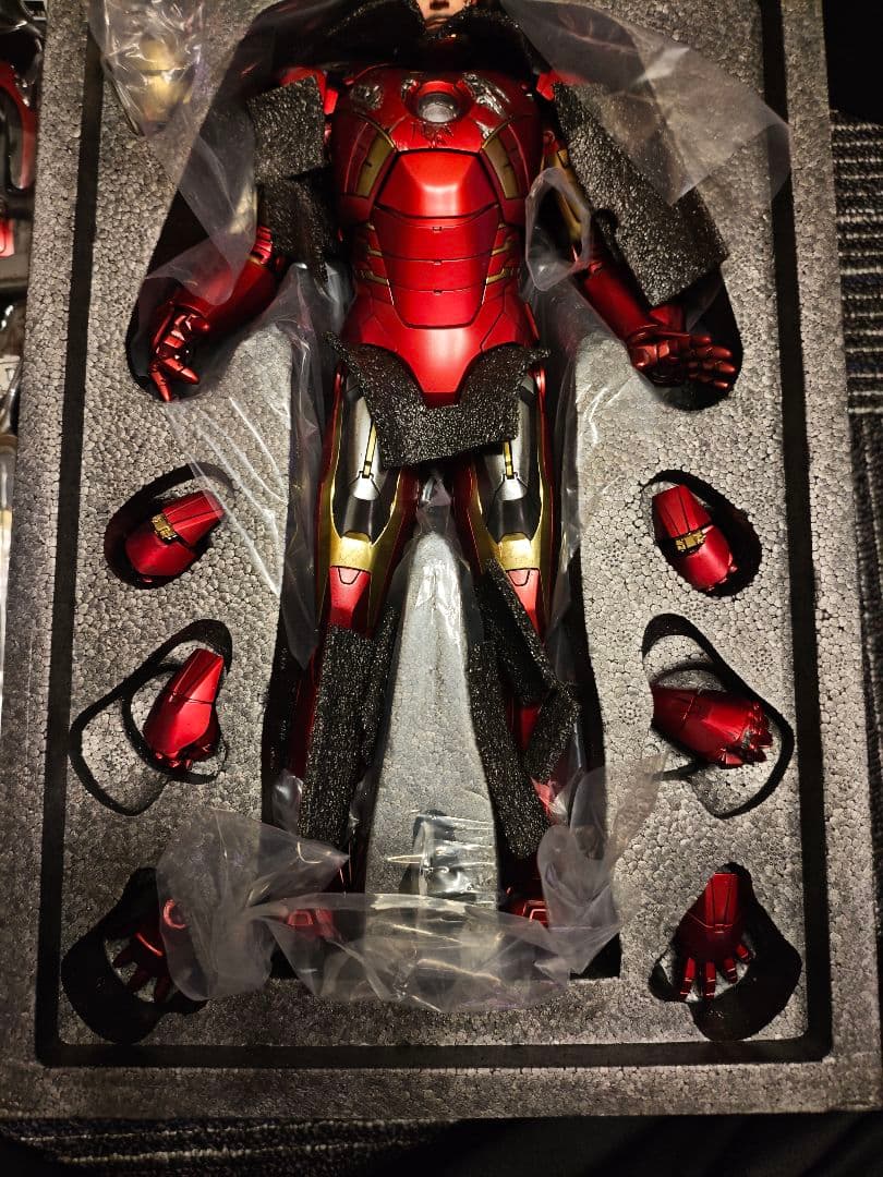 キ*グ様 ホットトイズ　ムービー・マスターピース　ダイキャスト　アイアンマン　マ