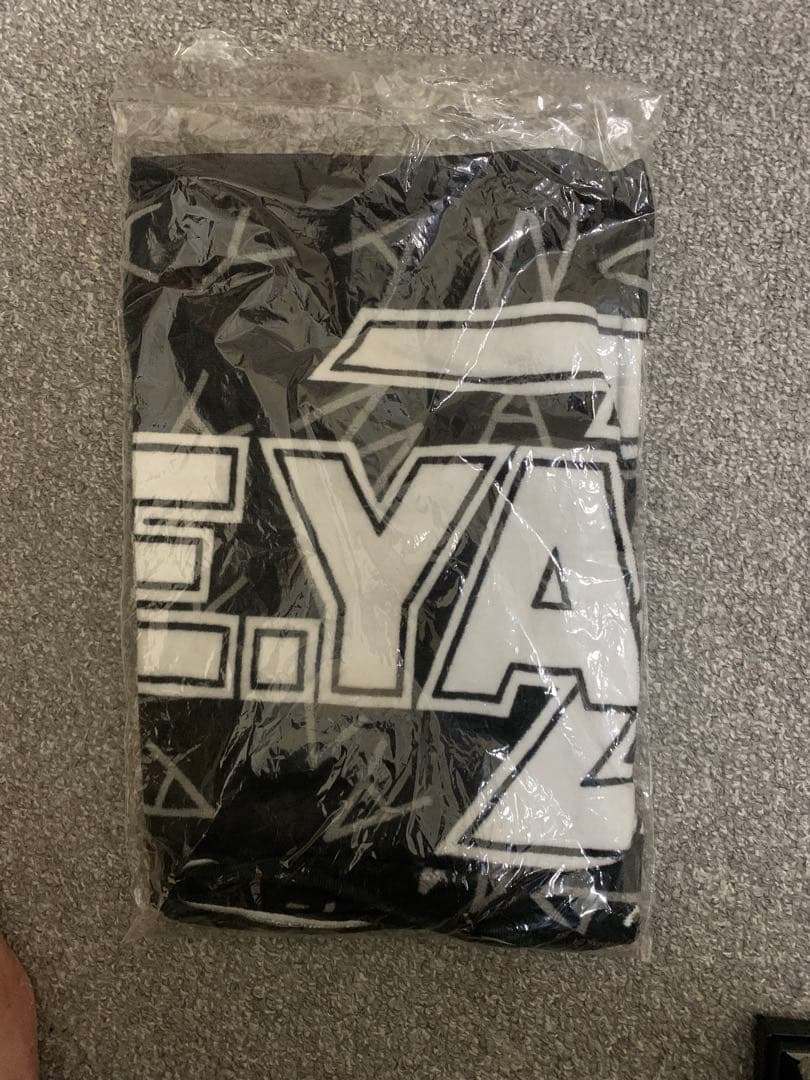 E.YAZAWA タオル＆Zippoライターセット