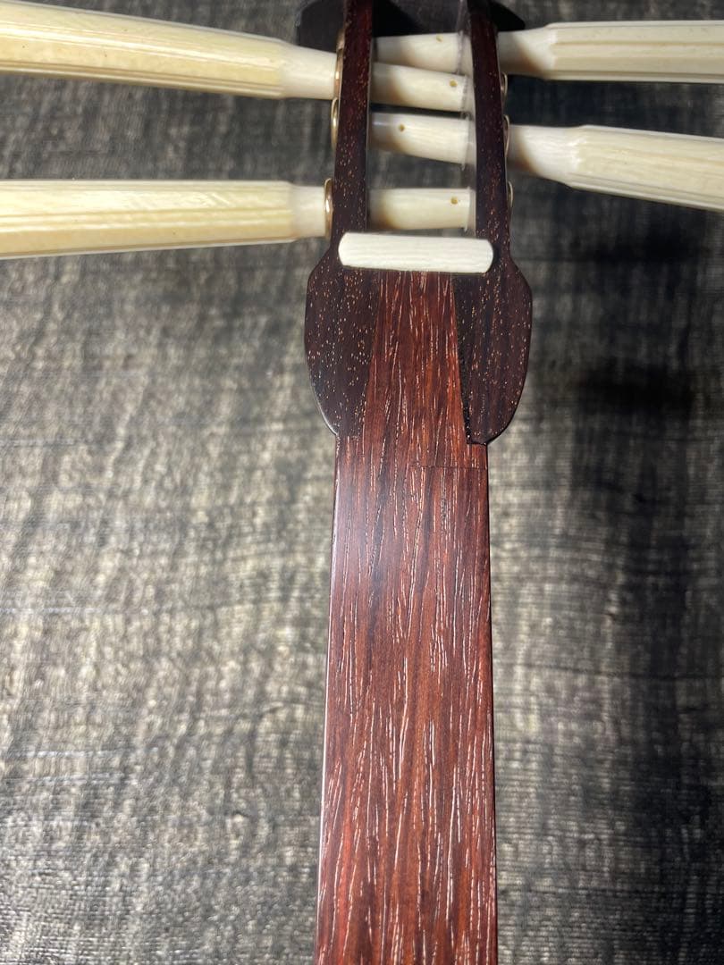 四弦和胡弓　　　（限定品）棹紅木　紫檀　　　胴花梨材　付属品