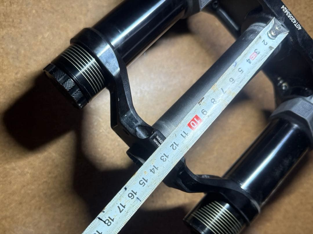 新型Rockshox Boxxer select 29インチ