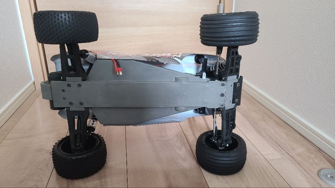 トラクサスラストラー2WD(タミヤ、京商、ヨコモ、アルマ、アソシ、フタバ)