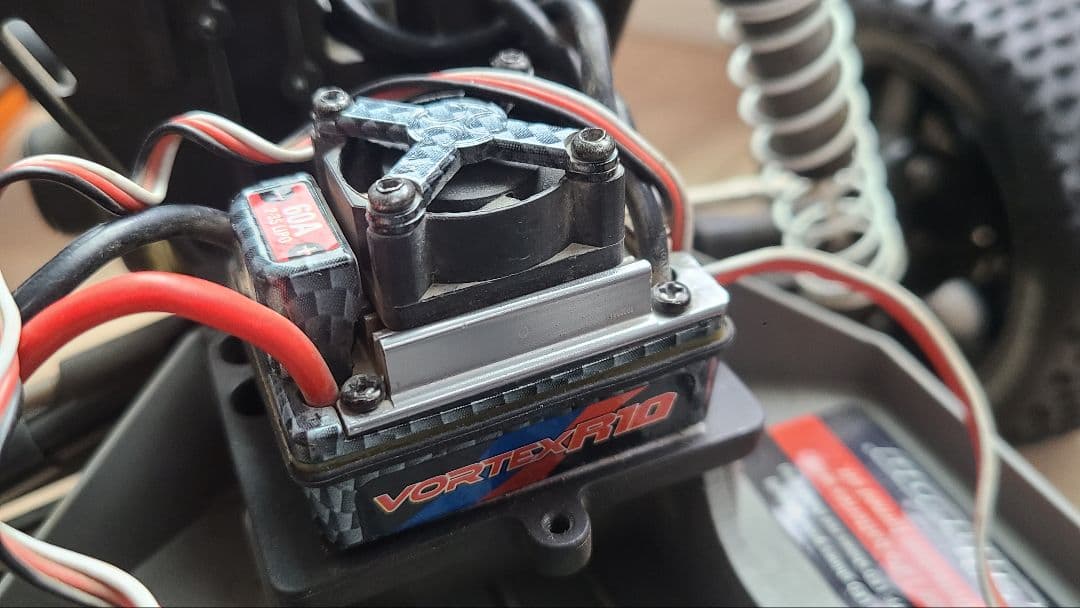 トラクサスラストラー2WD(タミヤ、京商、ヨコモ、アルマ、アソシ、フタバ)