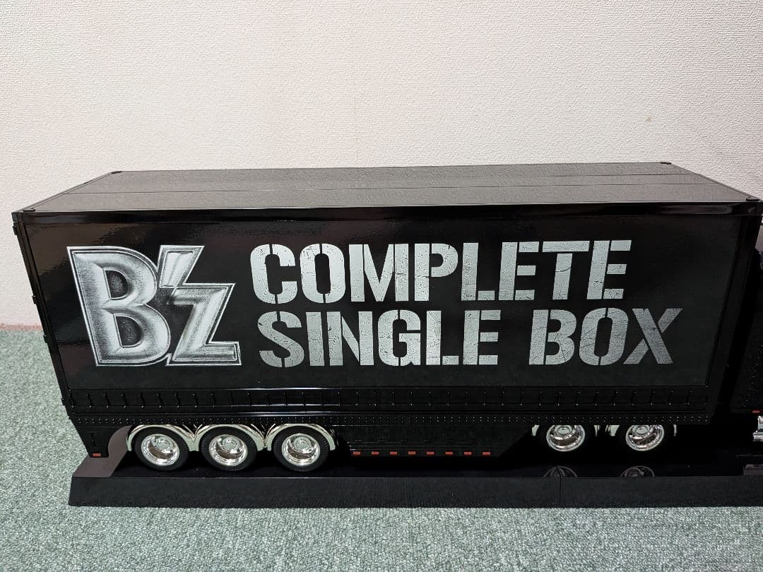 【早い者勝ち】B'z COMPLETE SINGLE BOX トレーラー型