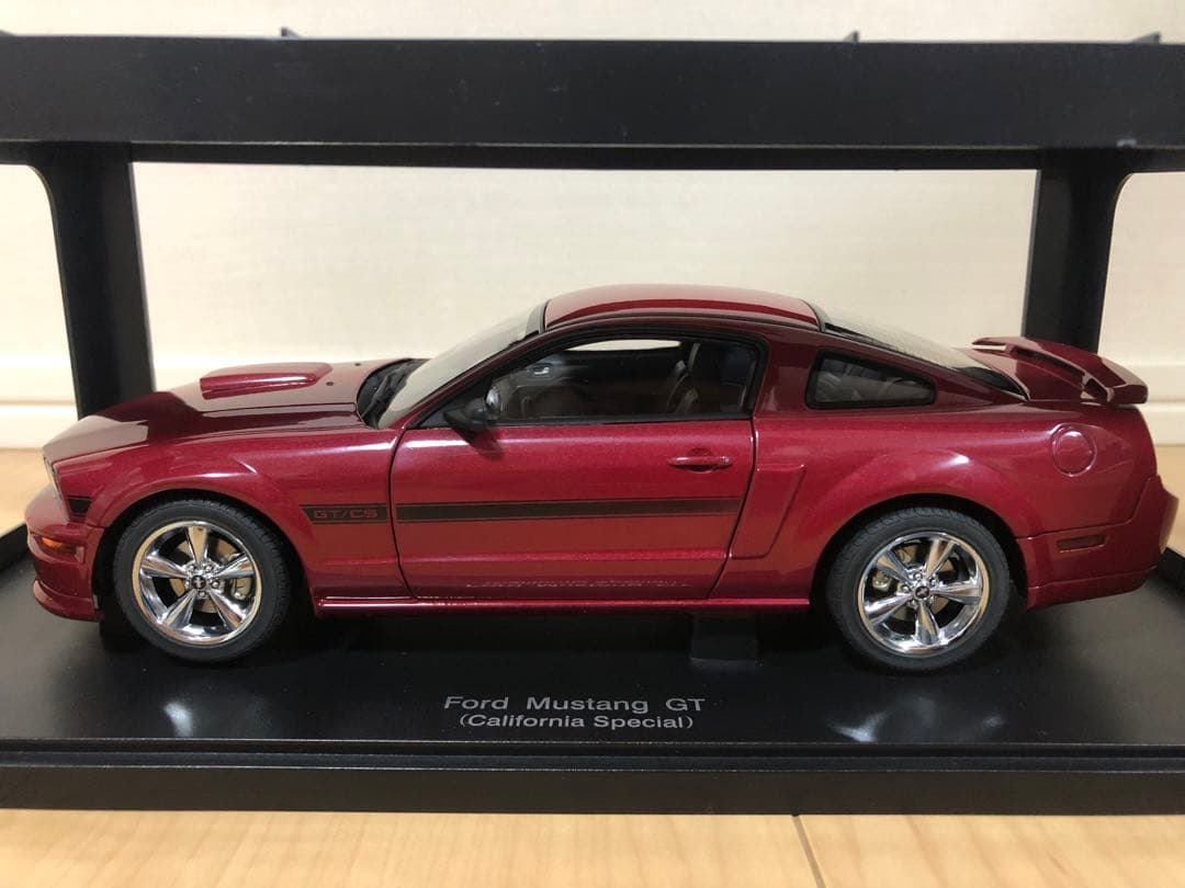 1/18 オートアート フォード マスタング GT クーペ 2007