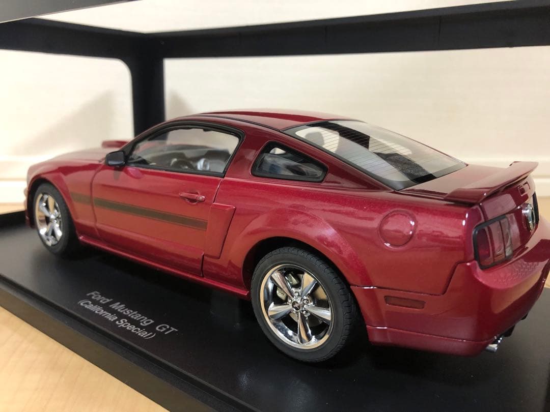 1/18 オートアート フォード マスタング GT クーペ 2007