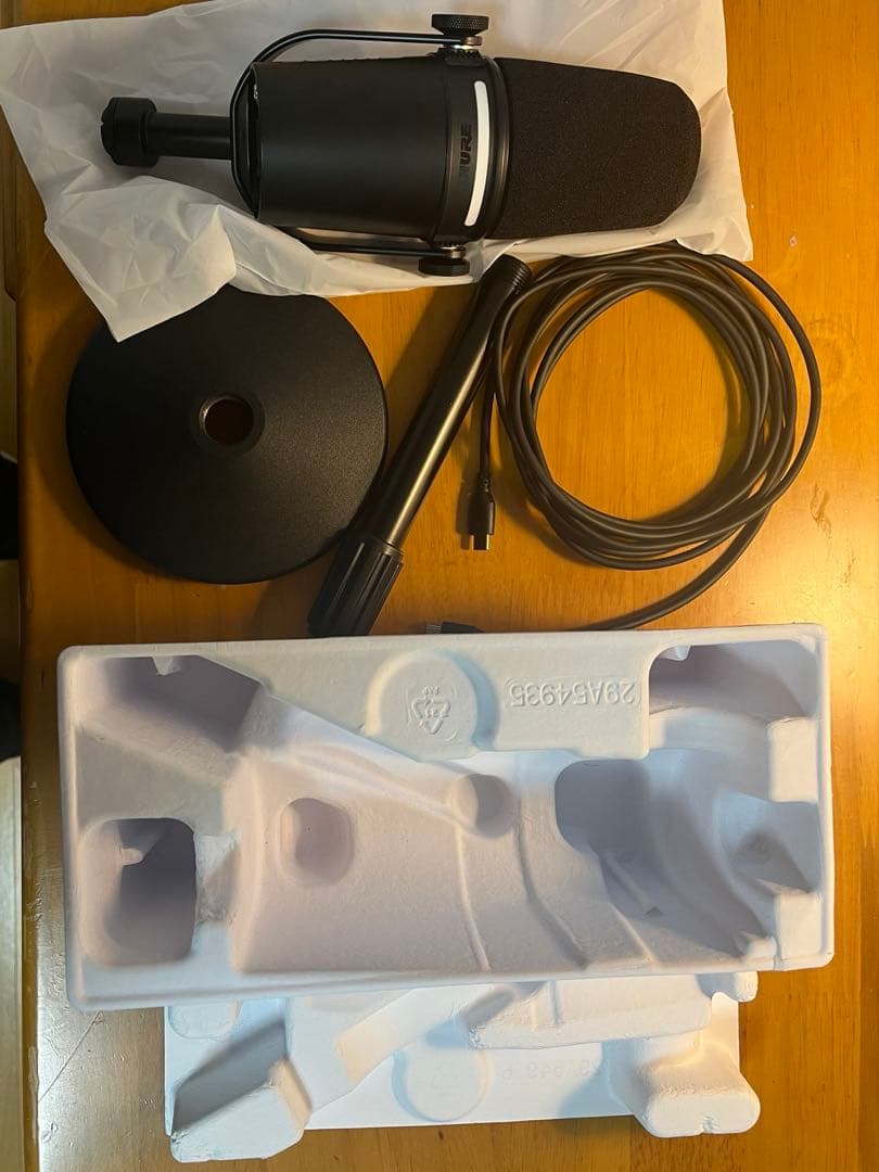 【ほぼ未使用】SHURE MV7+ USB/XLR両対応 配信向け