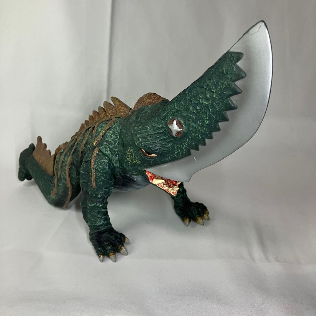 大悪獣ギロン　ロケットプロ　メガフィギュアシリーズ　ガメラ　ソフビ