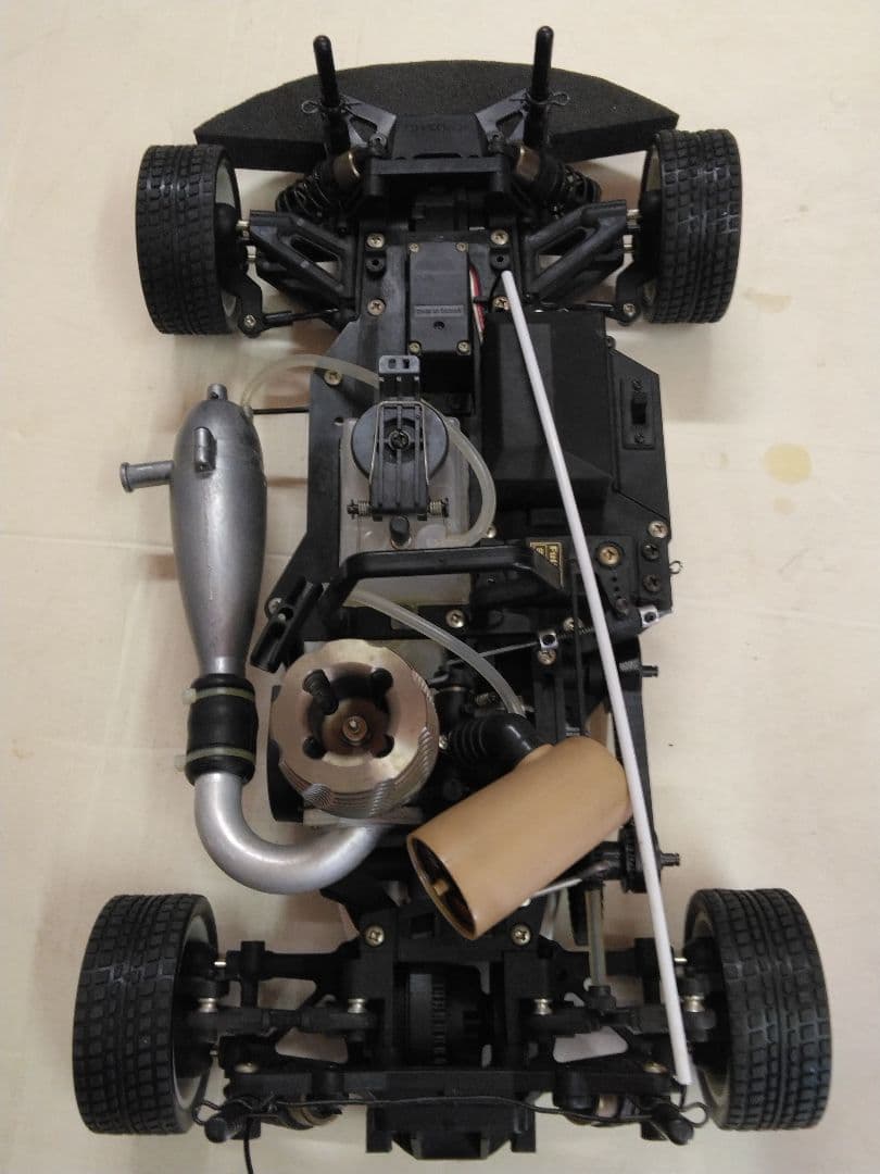 シ*ス様 エコ便送0 京商　エンジンラジコンカー　1/10 ボディ　メカ付　送信