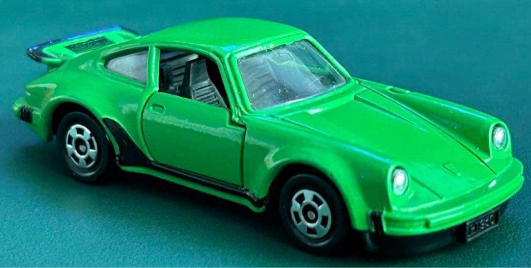 トミカ ポルシェ 930ターボ グリーン