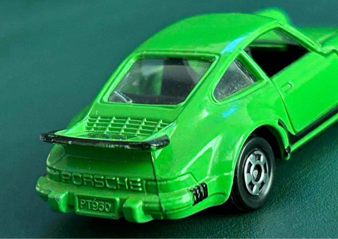 トミカ ポルシェ 930ターボ グリーン