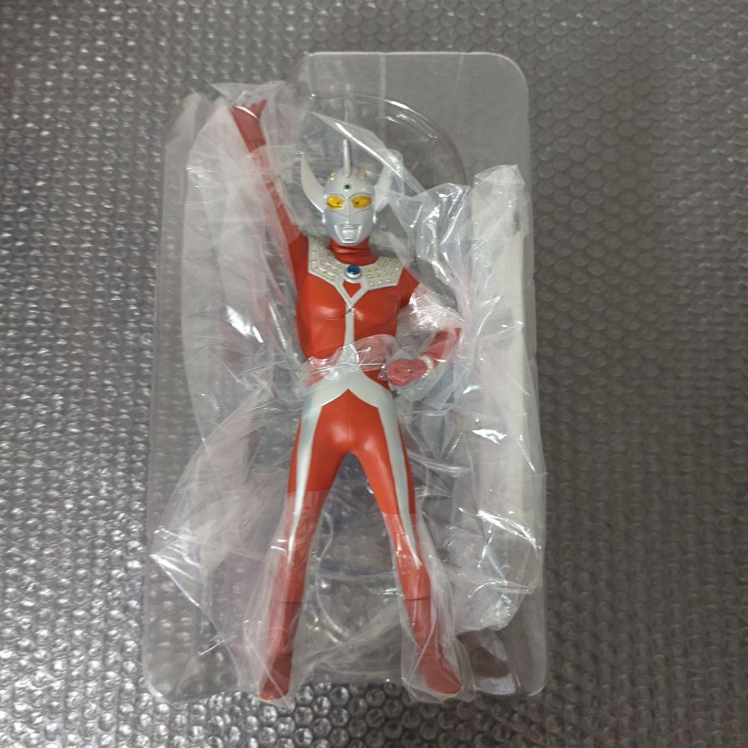 【未使用品】大怪獣シリーズ ウルトラマンタロウ 登場ポーズ エクスプラス ソフビ