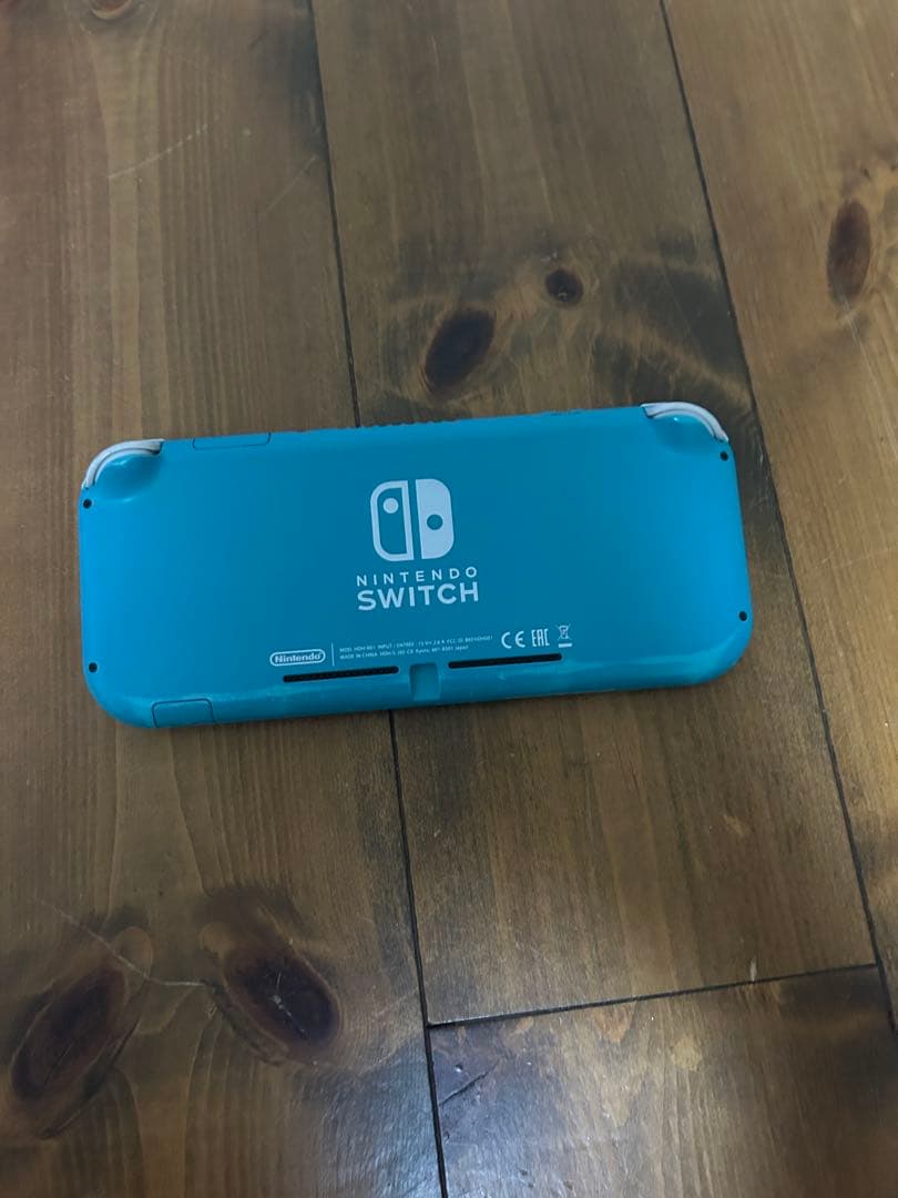 任天堂スイッチライト水色