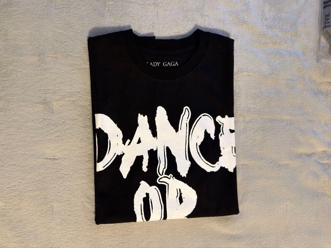 レディ・ガガ ENGLISH DATE BACK SS TEE