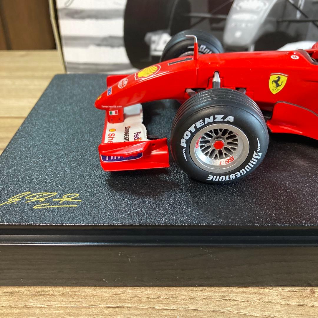 ホットウィール1/18フェラーリF2001Mシューマッハ ワールドチャンピオン
