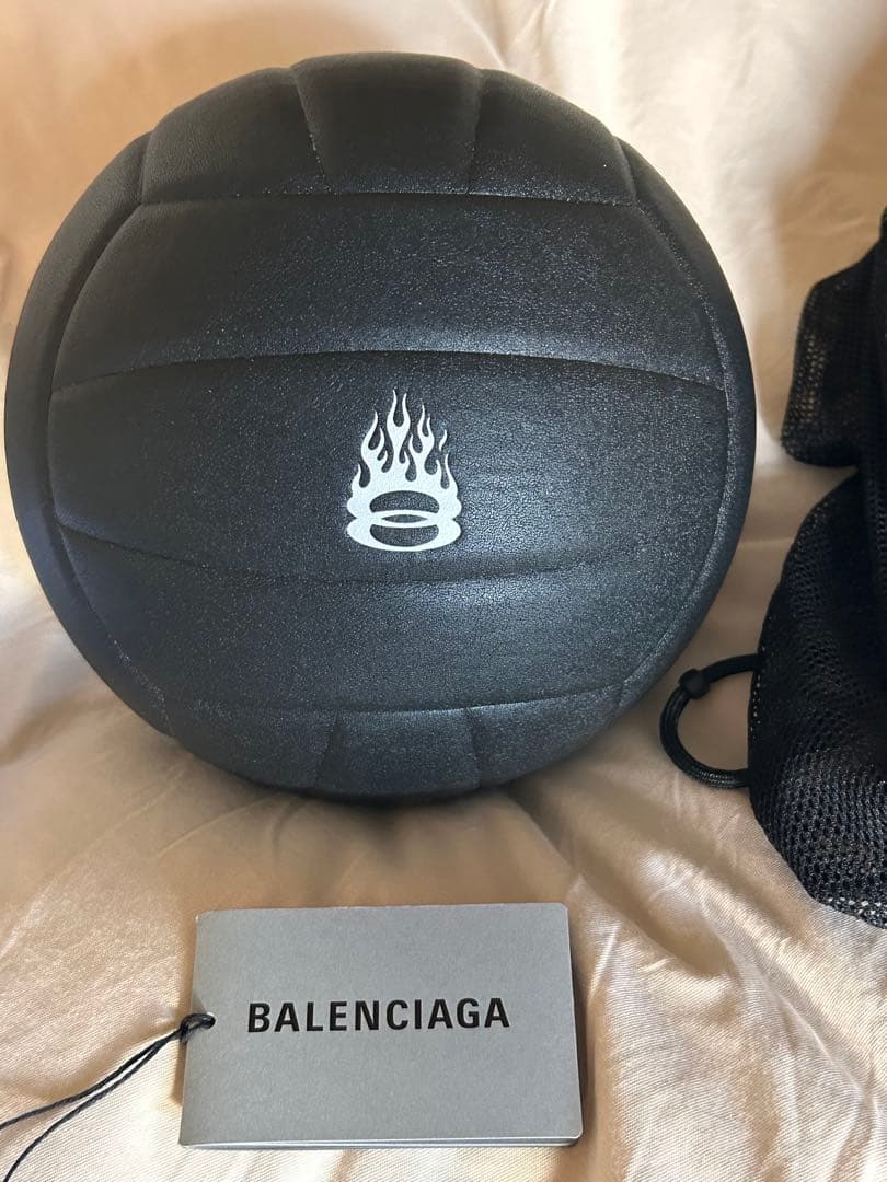 BALENCIAGA ビーチバレーボール ブラック