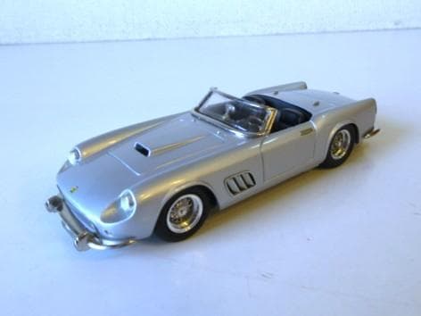 特価 AMR (1/43) フェラーリ 250GT California