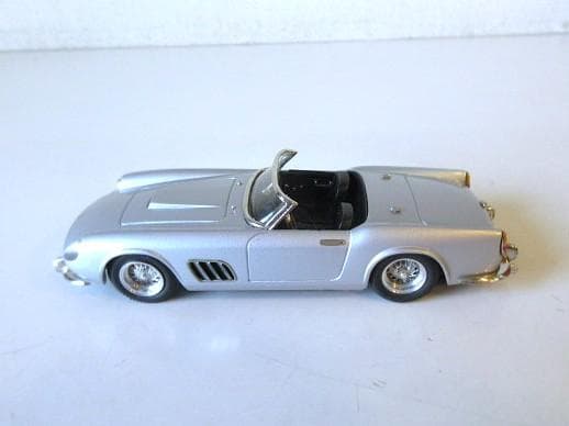 特価 AMR (1/43) フェラーリ 250GT California