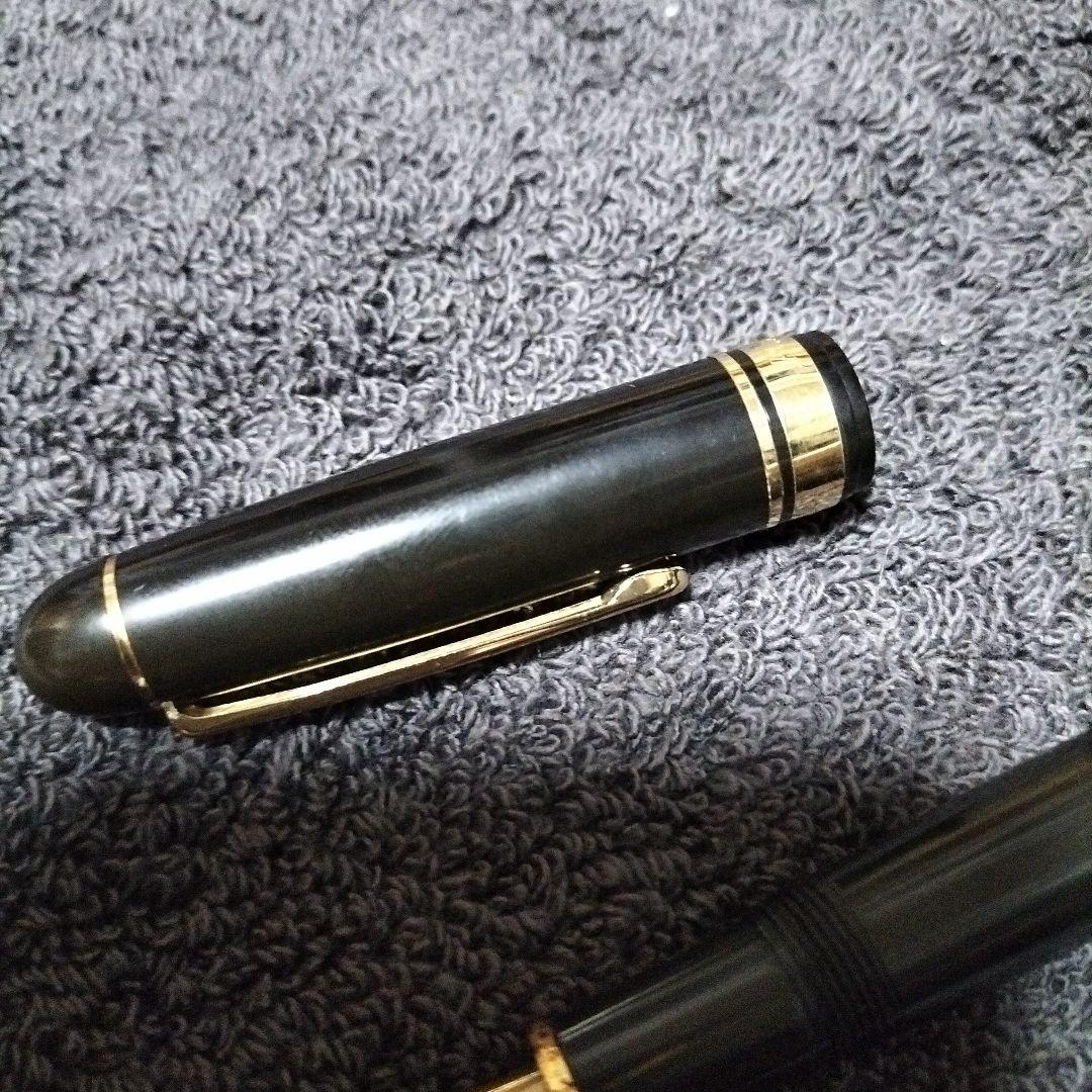 14K プラチナム　黒色プラスチック万年筆