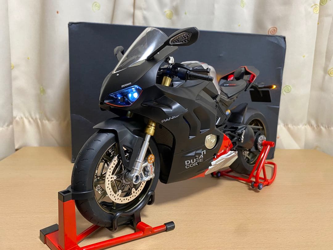 DUCATI パニガーレV4 SP2 1/6スケール　ドゥカティ