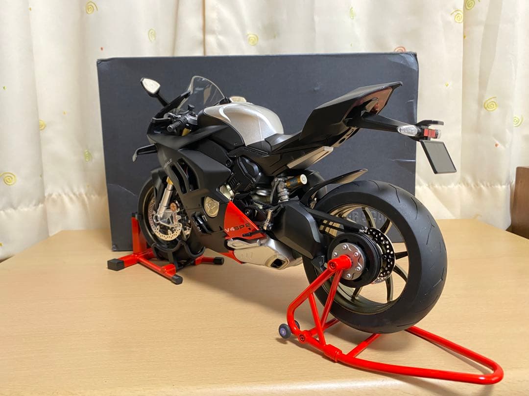 DUCATI パニガーレV4 SP2 1/6スケール　ドゥカティ