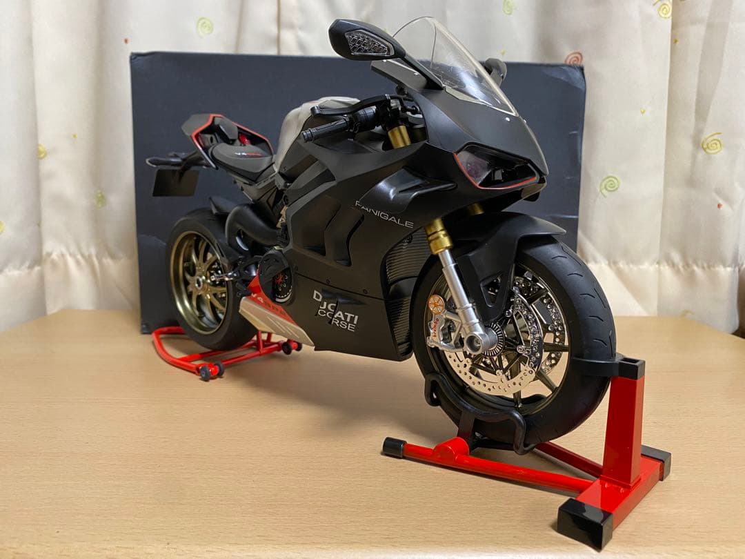 DUCATI パニガーレV4 SP2 1/6スケール　ドゥカティ