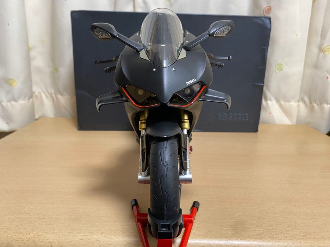 DUCATI パニガーレV4 SP2 1/6スケール　ドゥカティ