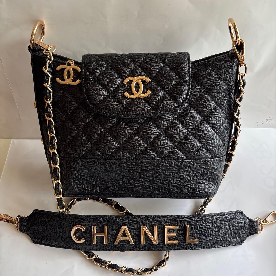 ノベルティ　キルティングショルダーバッグ　ブラック