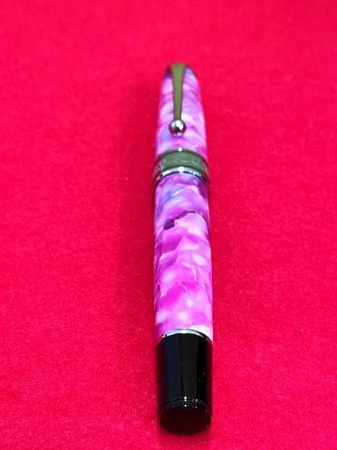 ほぼ未使用品 アウロラ カレイドスコーピオ ルーチェローザ 万年筆 EF 即送