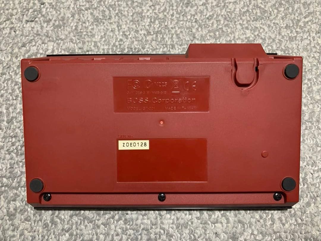 ギター BOSS GT-001