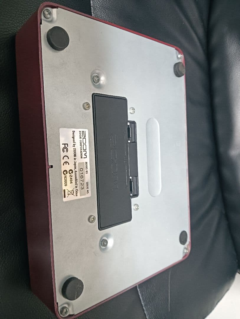 ZOOM B3 ベースエフェクター 赤