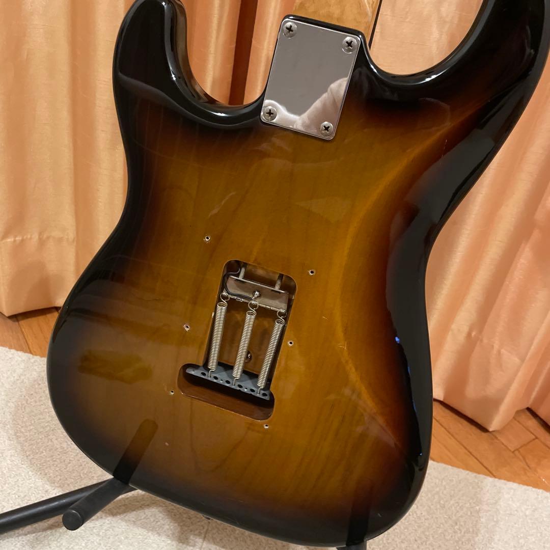 【ビンテージ】Squier ストラトキャスター サンバースト 2000年モデル