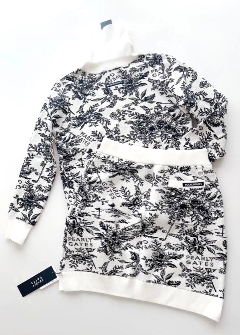 定価72,600円【新品】パーリーゲイツ　セットアップ　ホワイト　花柄