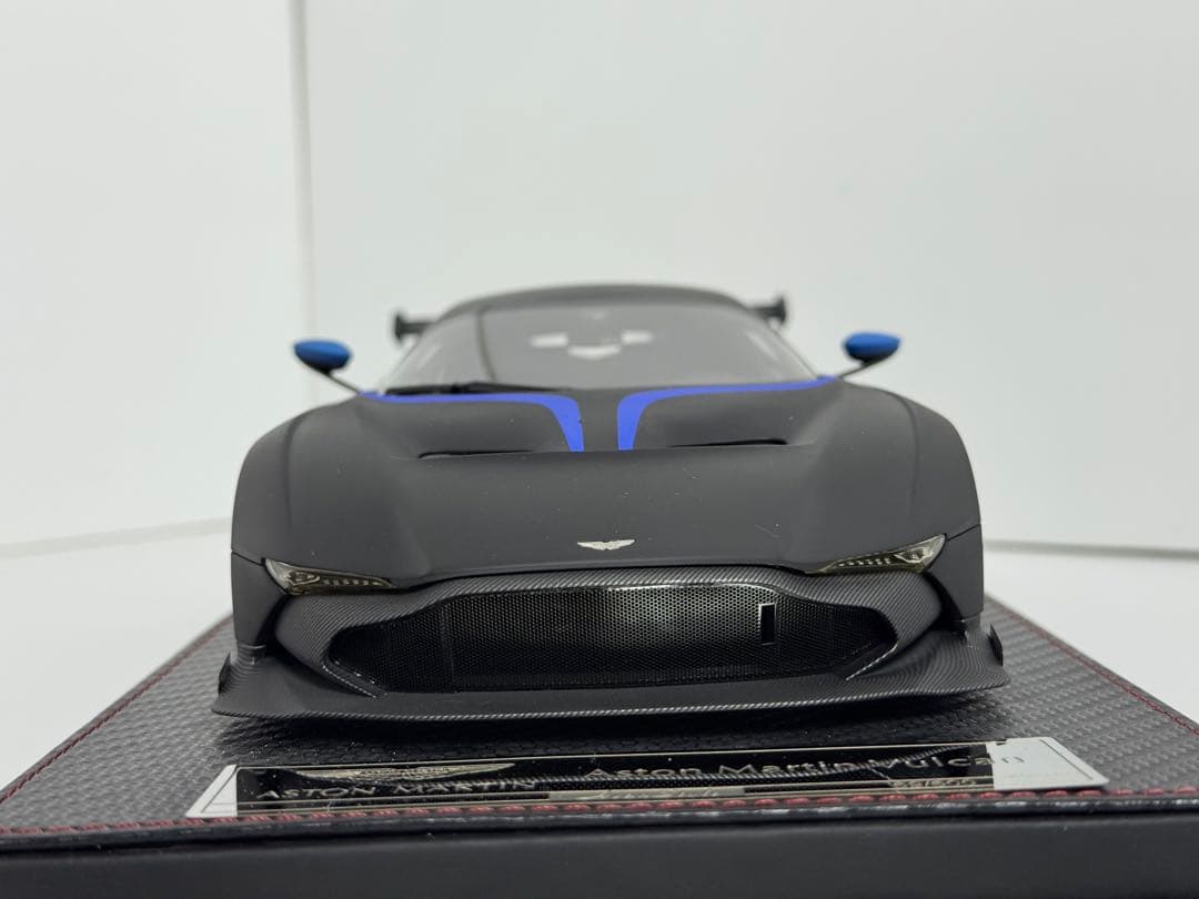 Frontiart 1／18 アストンマーチン ヴァルカン マットブラック