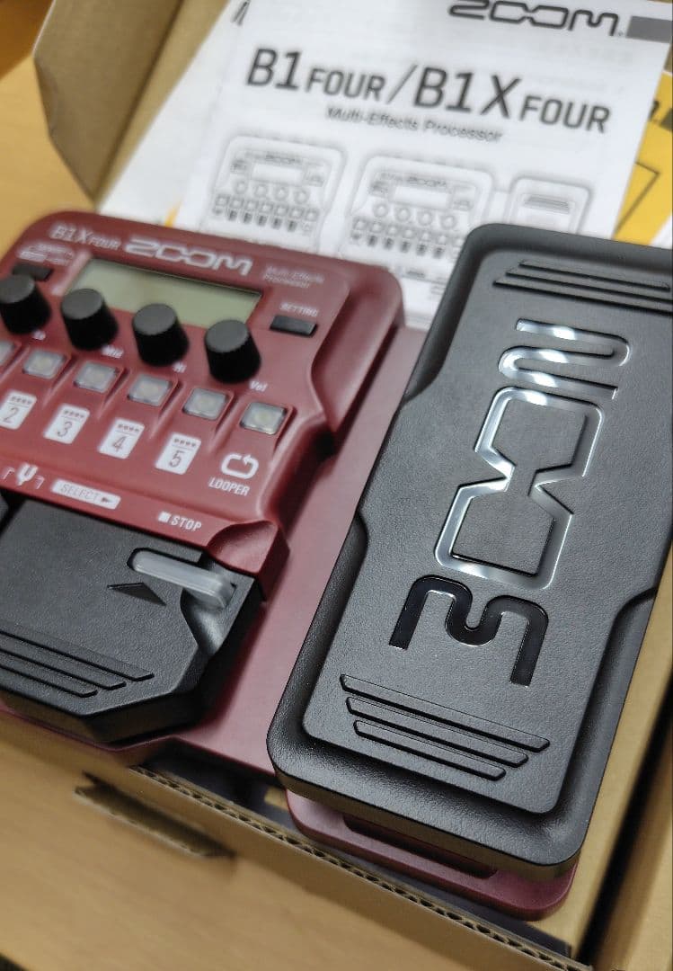 中古美品 ZOOM B1X FOUR マルチエフェクター