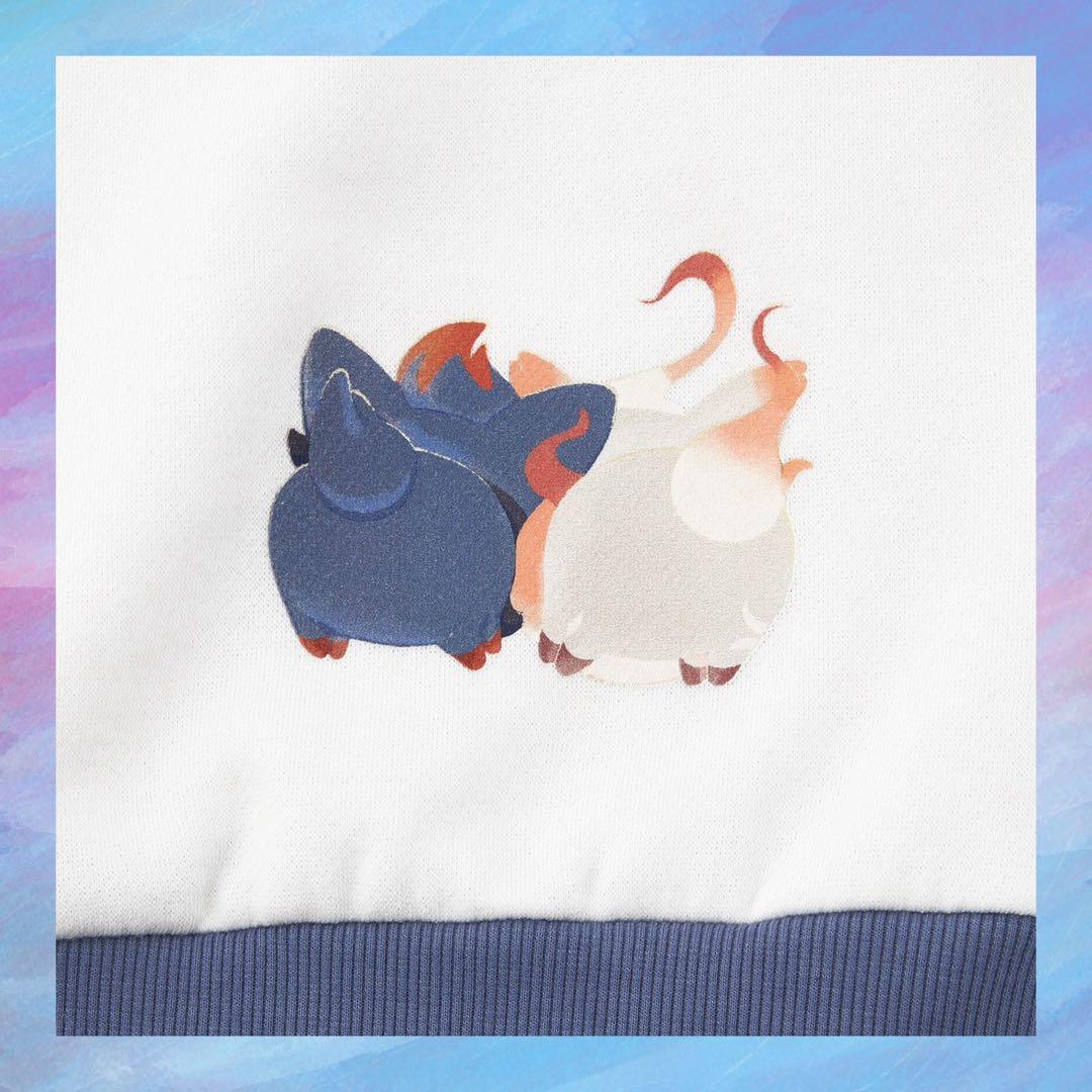 ポケモン　もこもこアップリケスウェット にたものどうし ゾロア＆ヒスイゾロア