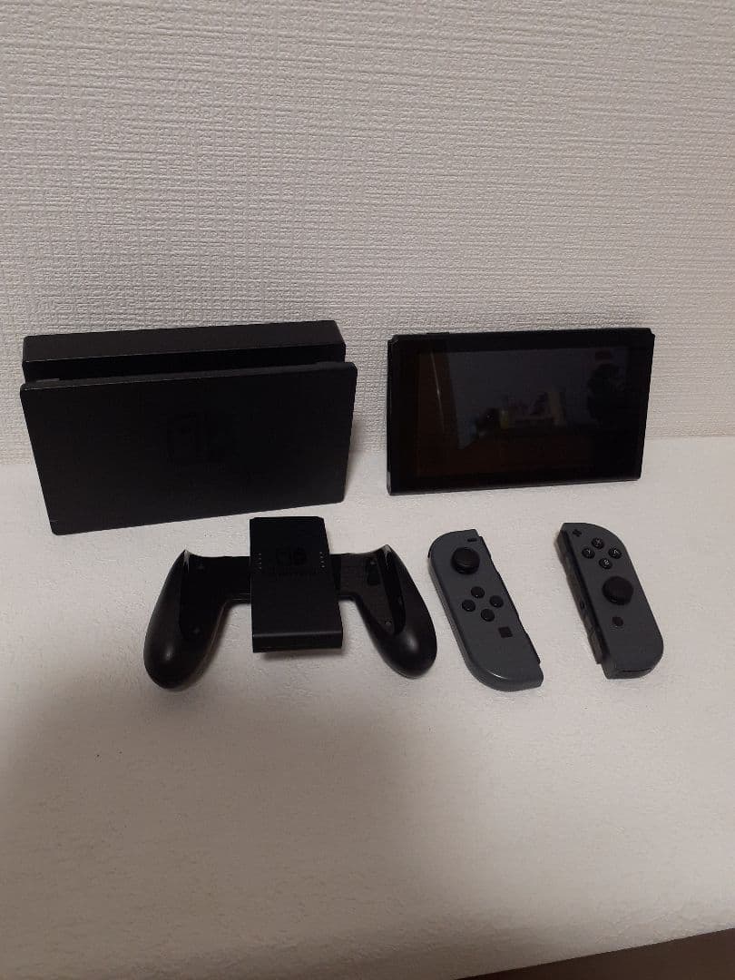 Nintendo Switch 本体 & Proコントローラー1個
