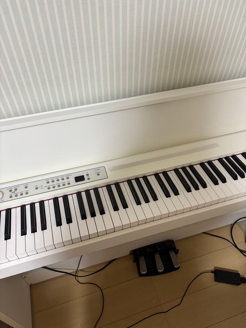 【 BOBO様専売】電子ピアノ　ホワイト　KORG