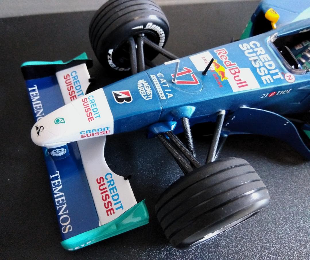 PMA 1/18 レッドブル ザウバー ペトロナス C20 K.ライコネン
