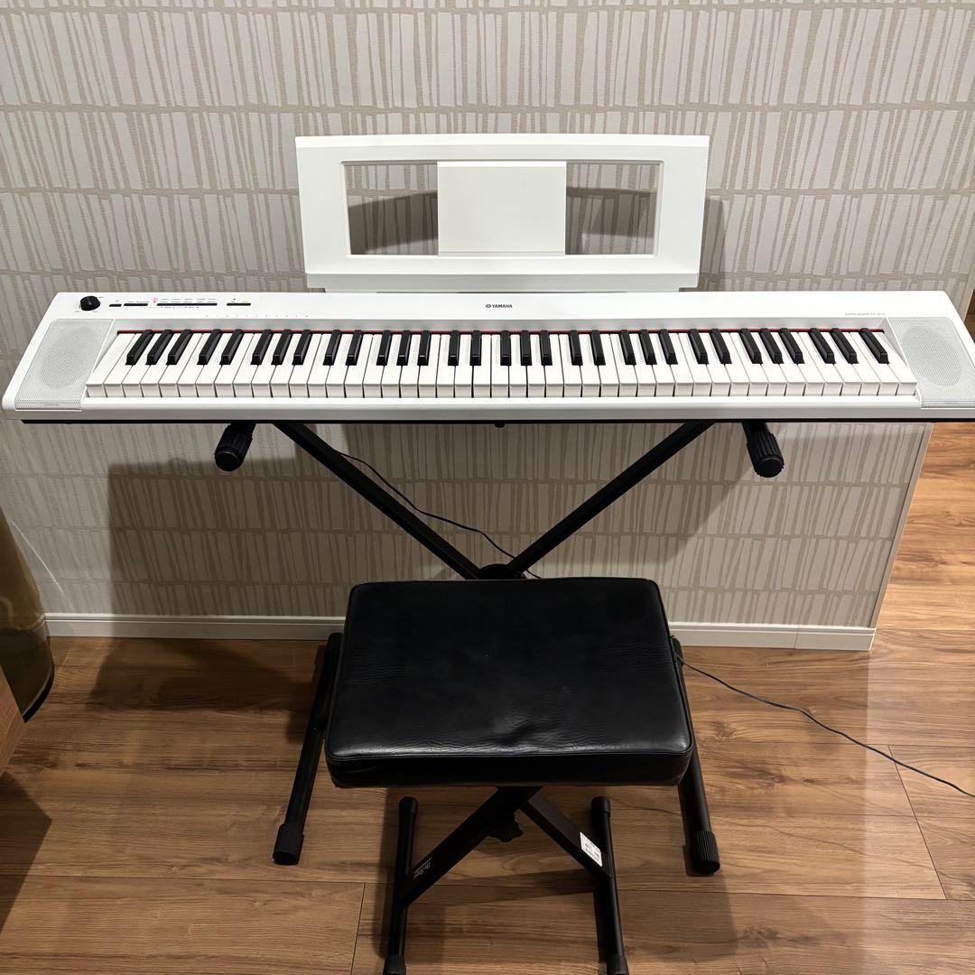 YAMAHA piaggero NP-32 ホワイト 76鍵盤　スタンド、チェア
