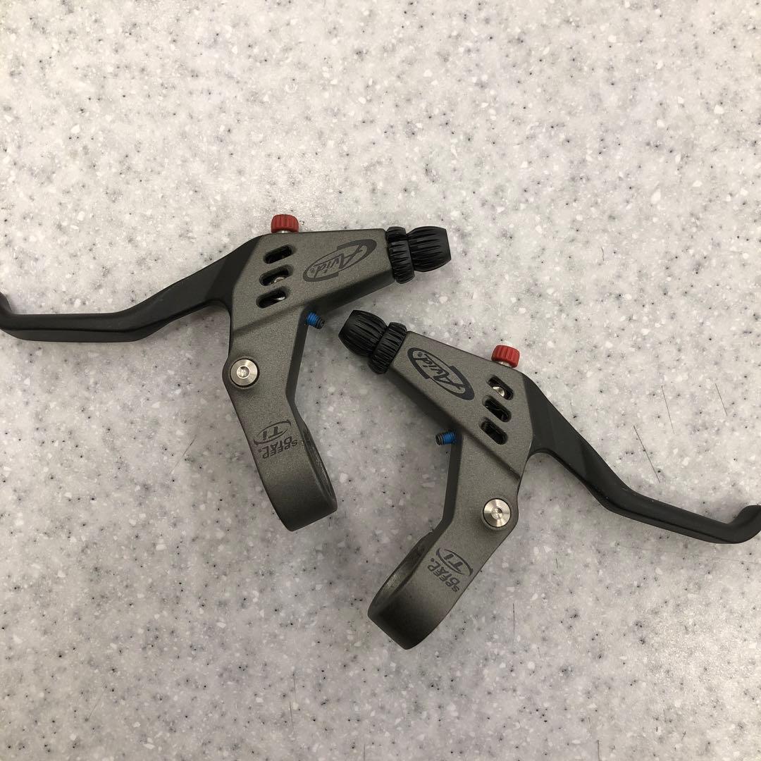 Avid 上位モデルTi チタン　Vブレーキセット