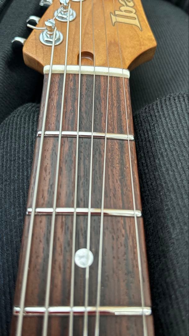Ibanez Prestige AZ2204NW 日本製　美品