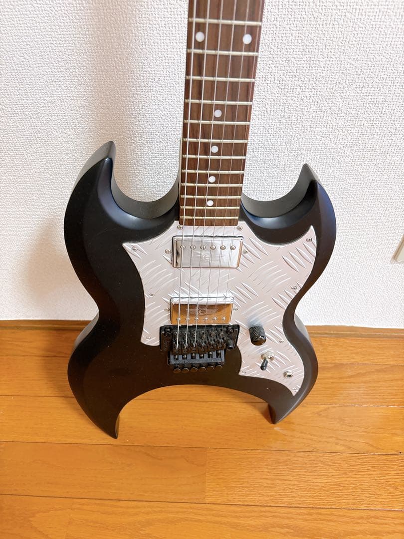 。Epiphone エピフォン ギター　エレキギター　弦楽器　一部欠損あり