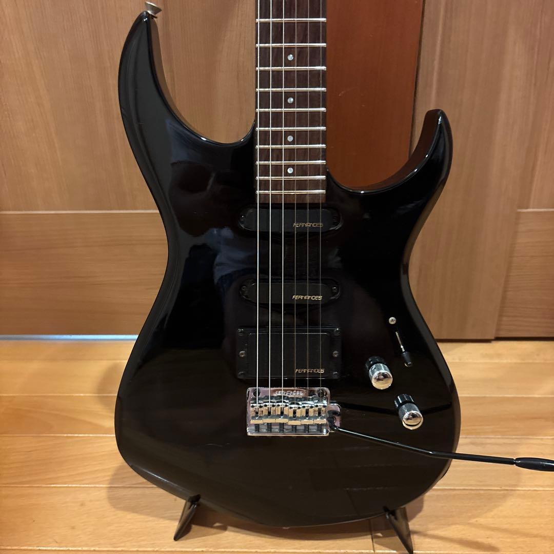 金ロゴ FERNANDES トレモロアーム付 新品弦張替済