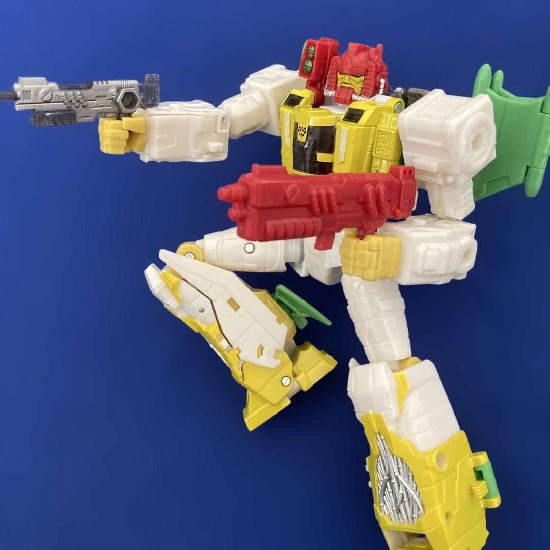 Transformers TL-09 ジアクサス　トランスフォーマー　レガシー