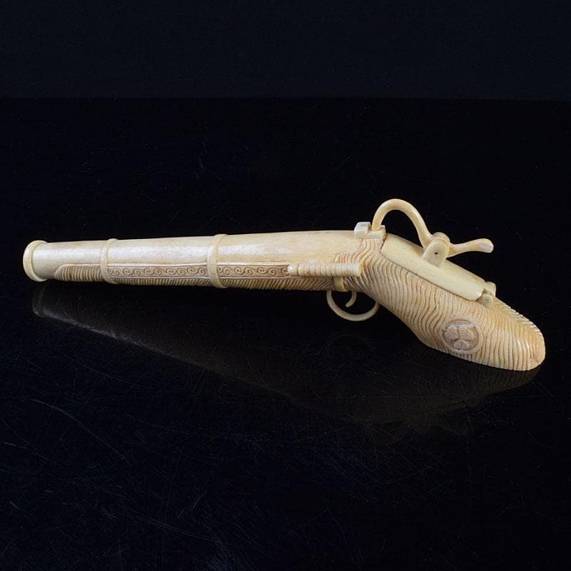 ナリトラ 時代提げ物　獣骨彫刻　銃型　矢立　筆入　C　9209